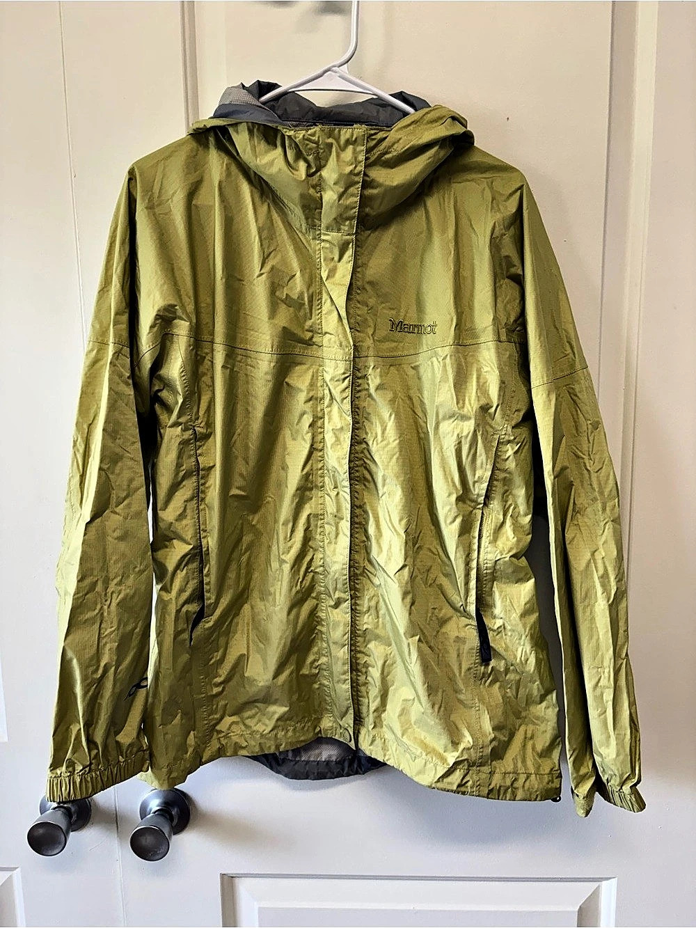 Women’s Marmot Rain Jacket W/ Hood Size L Lime Green
